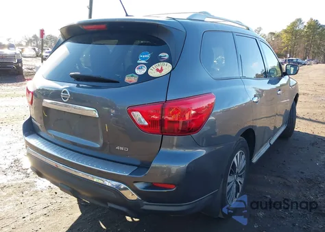 2018 Nissan Pathfinder S z USA, uszkodzony, nr VIN 5N1DR2MM3JC677457